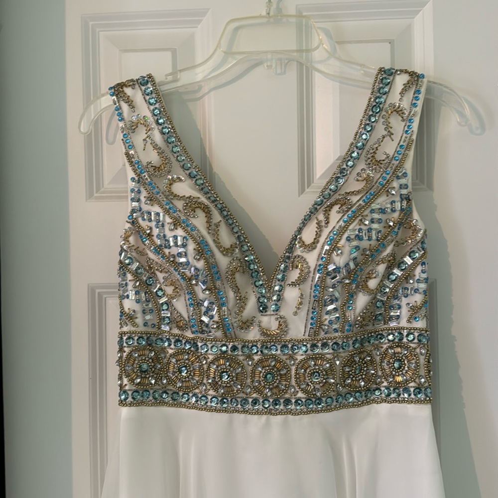 Dave & Johnny prom gown